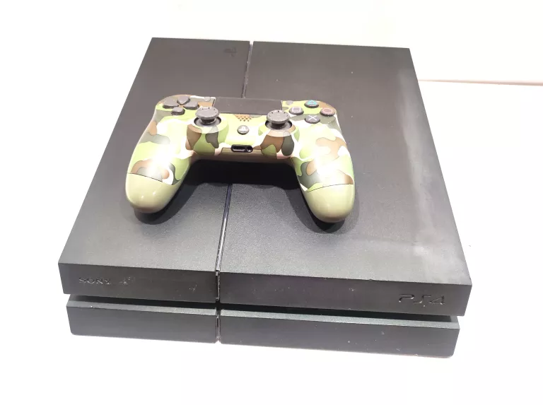 KONSOLA PS4 1TB 1 PAD