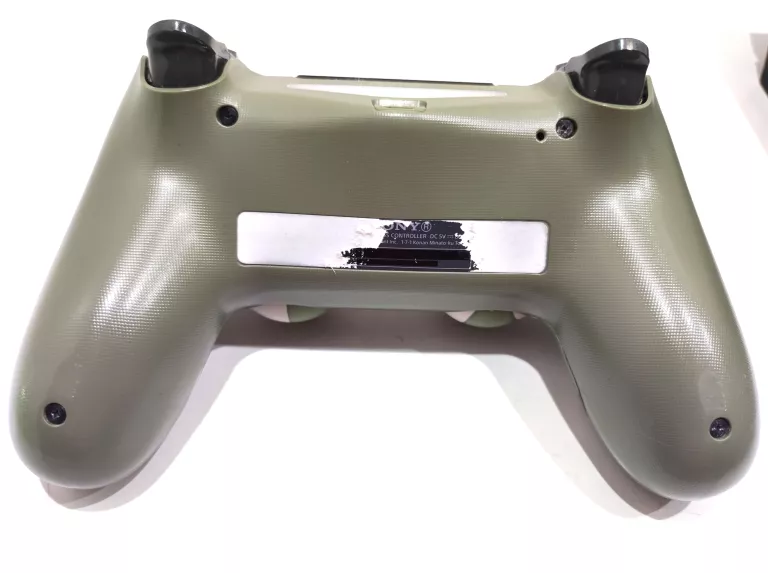 KONSOLA PS4 1TB 1 PAD