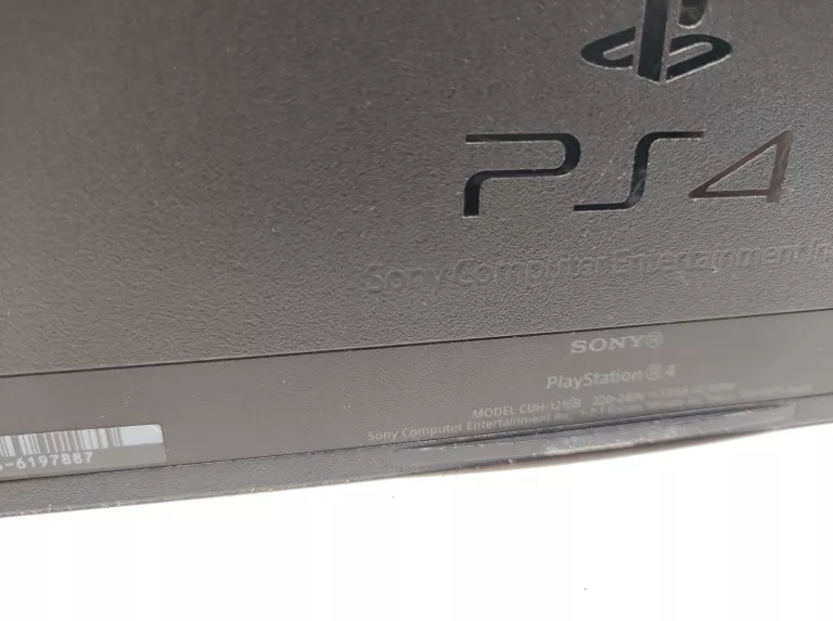 KONSOLA PS4 1TB 1 PAD