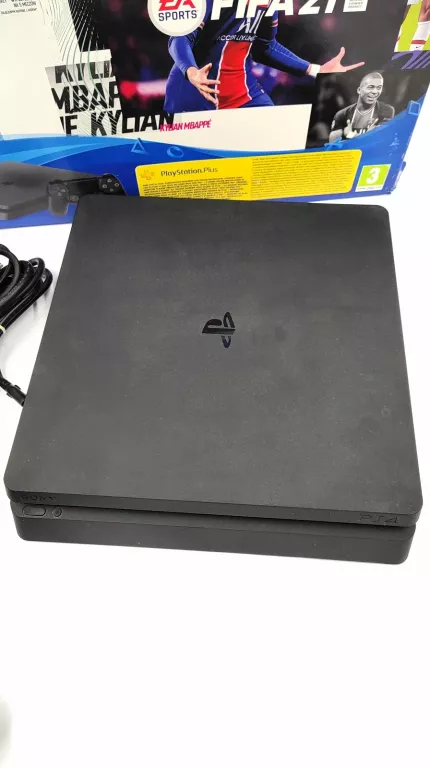KONSOLA PS4 SLIM 500GB PAD FIFA21