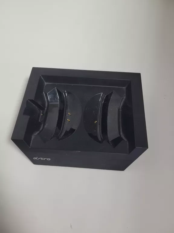 sluchawki-bezprzewodowe-astro-a-50-stacja-ladujaca-kod-producenta-939-001676