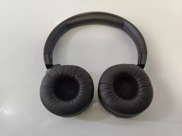 SŁUCHAWKI BEZPRZEWODOWE NAUSZNE JBL TUNE 520 BT