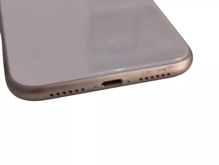 TELEFON IPHONE 11