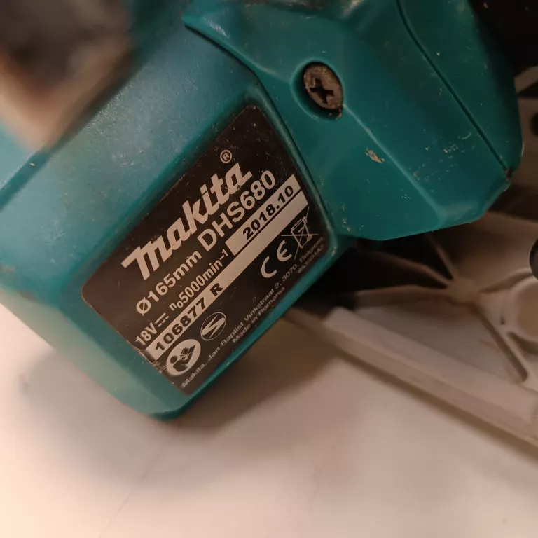 PILARKA MAKITA DHS680