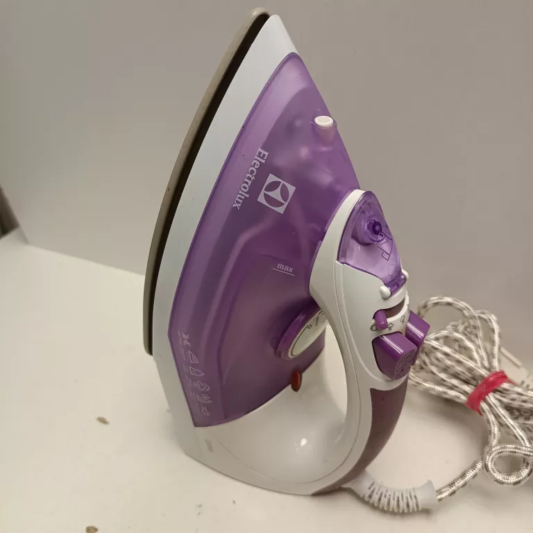 ŻELAZKO ELECTROLUX EBD1670