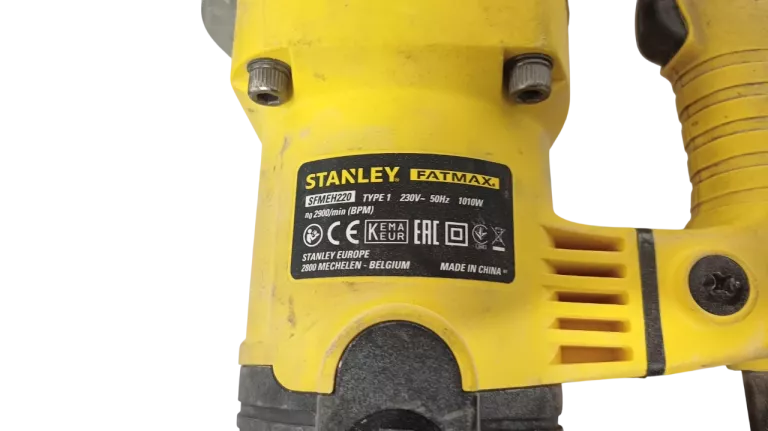MŁOT UDAROWY STANLEY SFMEH220