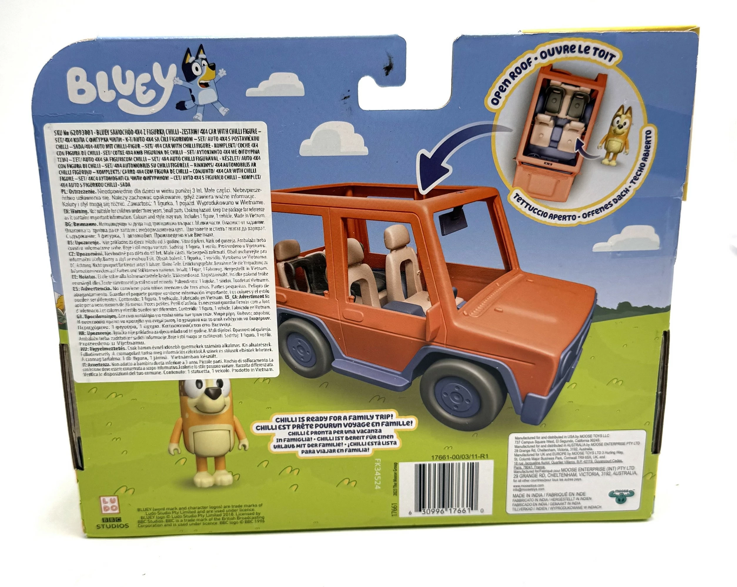 blue-heeler-family-road-trip-4wd-vehicle-marka-127812-1898594