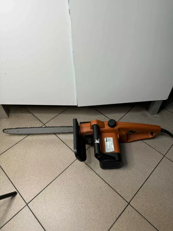 PILARKA ELEKTRYCZNA FAWORYT HT1800A