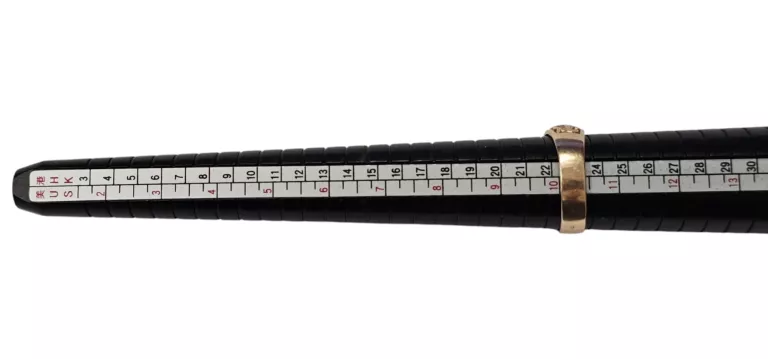 ZŁOTY PIERŚCIONEK 585/4.58G/R23