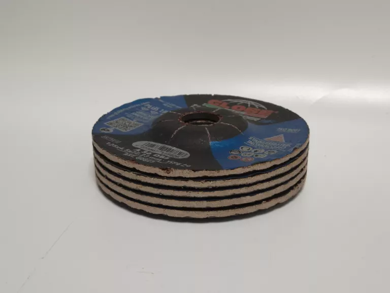 TARCZA DO SZLIFOWANIA GLOBE TURBOTWISTER 125X4,5X22,23MM ZESTAW
