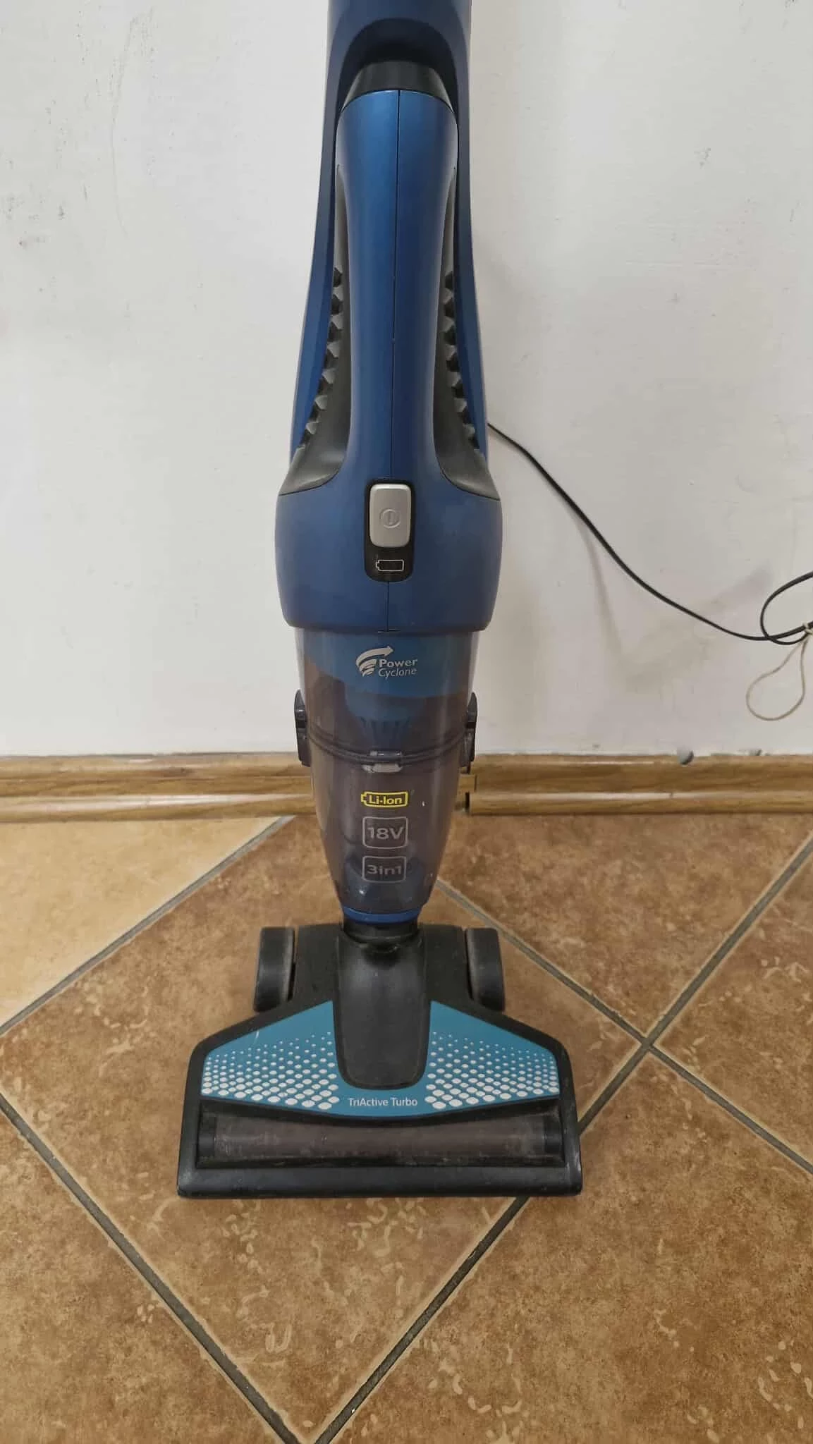 odkurzacz-pionowy-philips-powerpro-aqua-3w1-ean-gtin-08710103772897