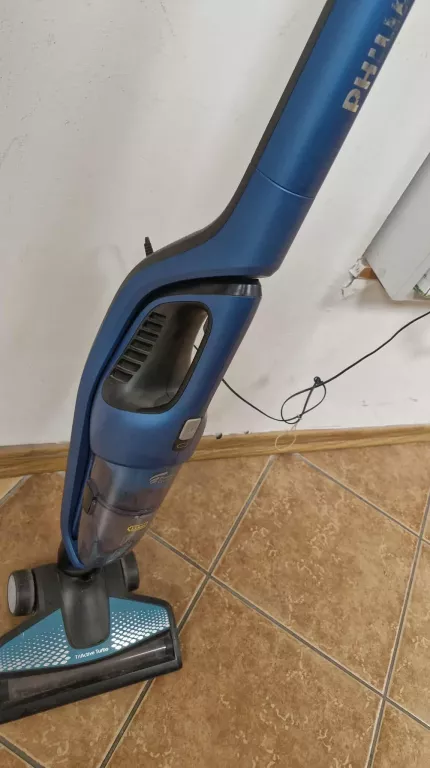 odkurzacz-pionowy-philips-powerpro-aqua-3w1-stan-11323-2