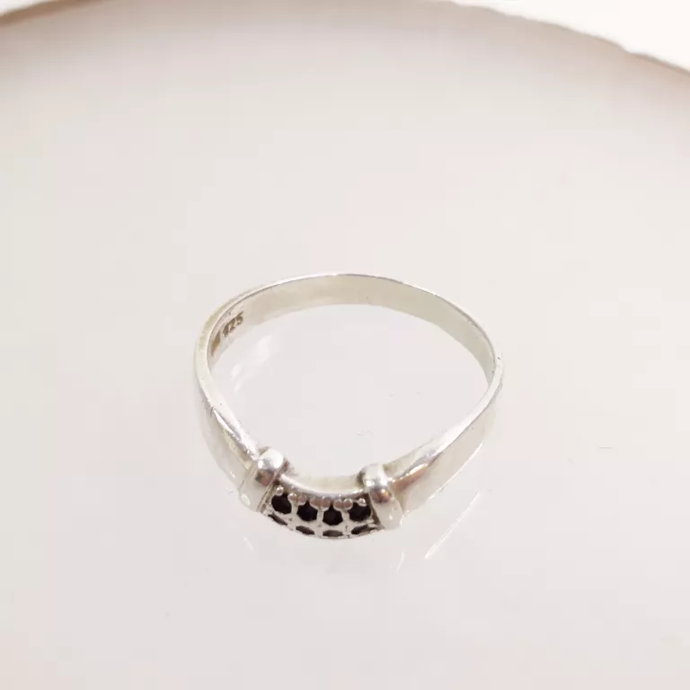 piekny-srebrny-pierscionek-925-181g-r16-material-15835-4