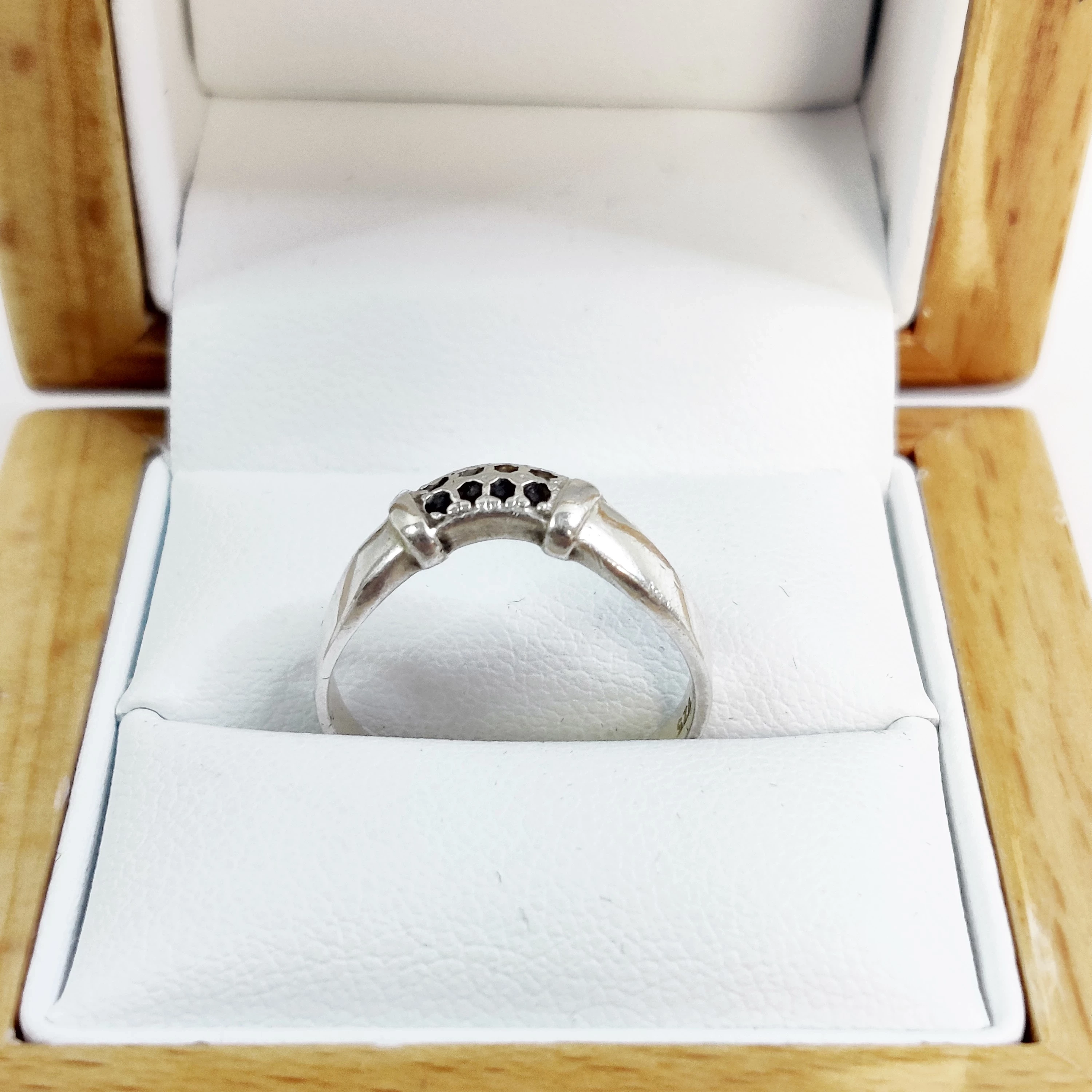 piekny-srebrny-pierscionek-925-181g-r16-plac-daszynskiego-5-czestochowa-sj