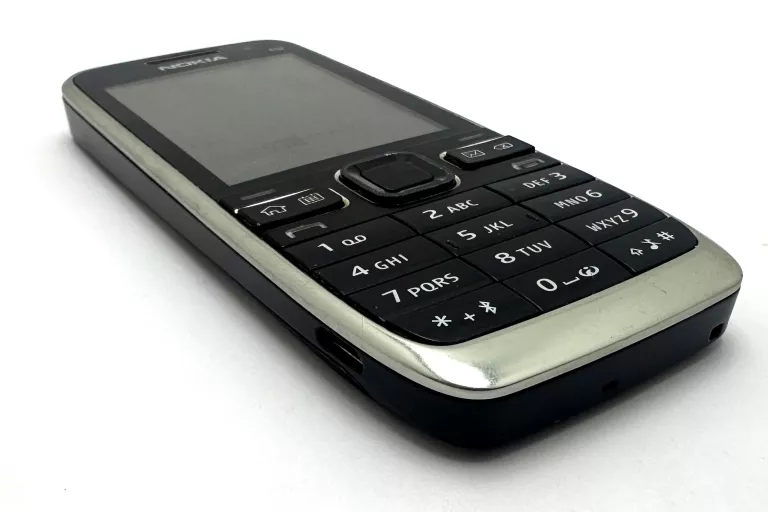 TELEFON NOKIA E52-1