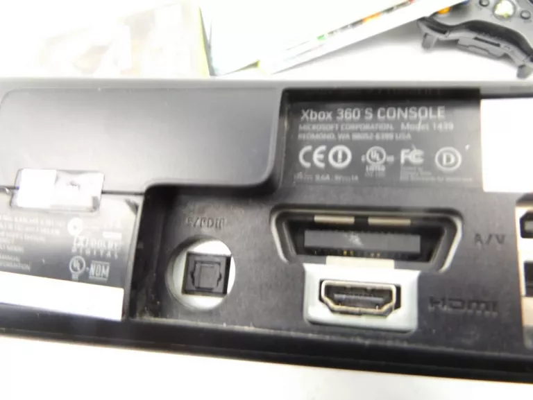 KONSOLA XBOX 360 S 1439 250GB +PAD ZASILACZ 5 GIER