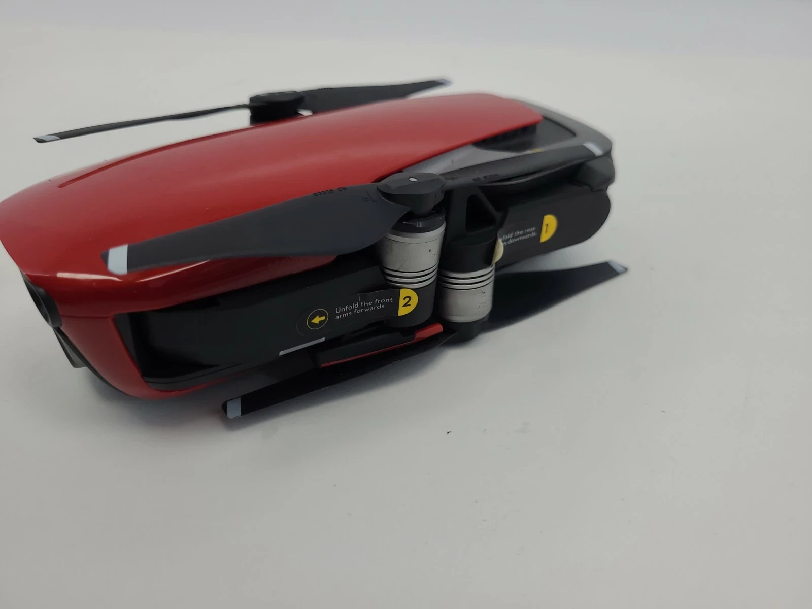 dron-dji-mavic-air-kamera-129405-1