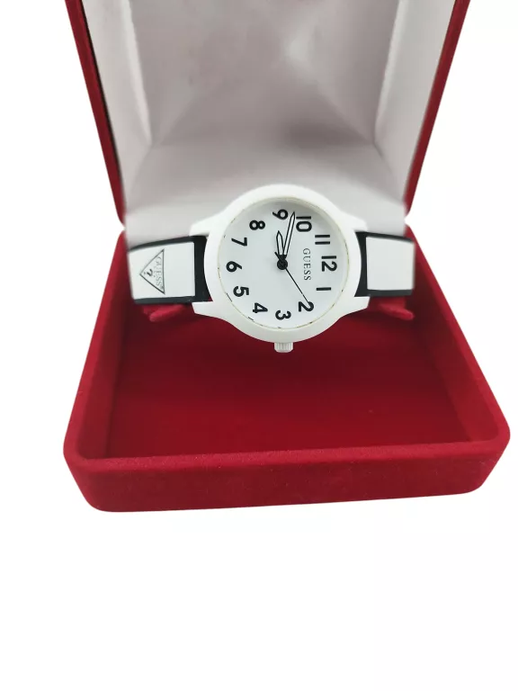 ZEGAREK GUESS GK0002G4
