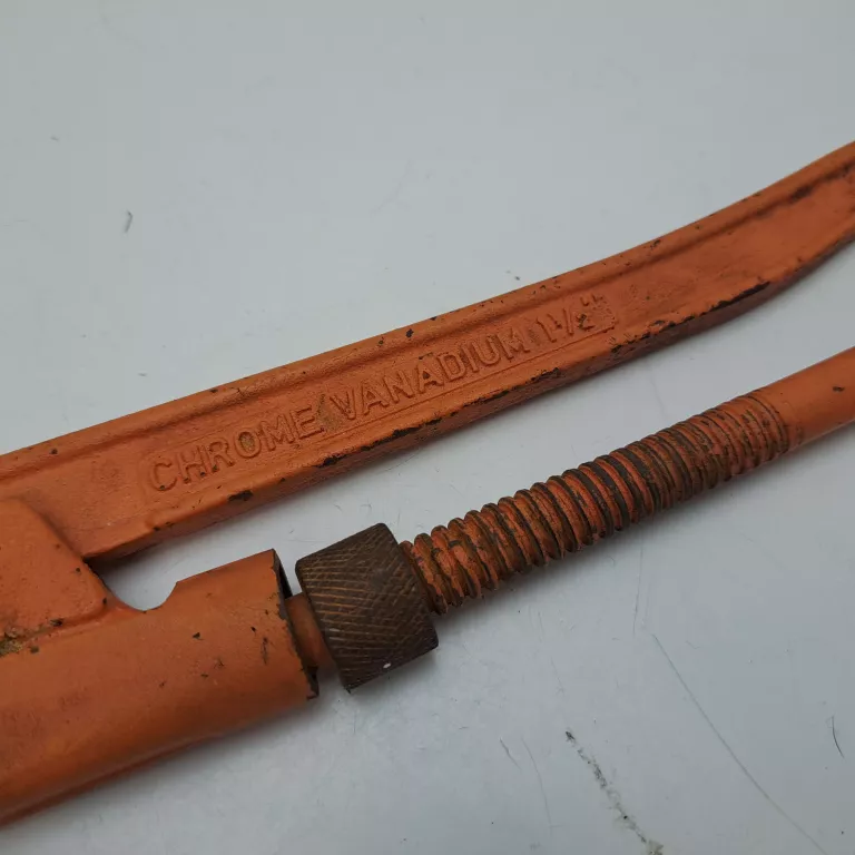 KLUCZ NASTAWNY DO RUR 1 1/2"