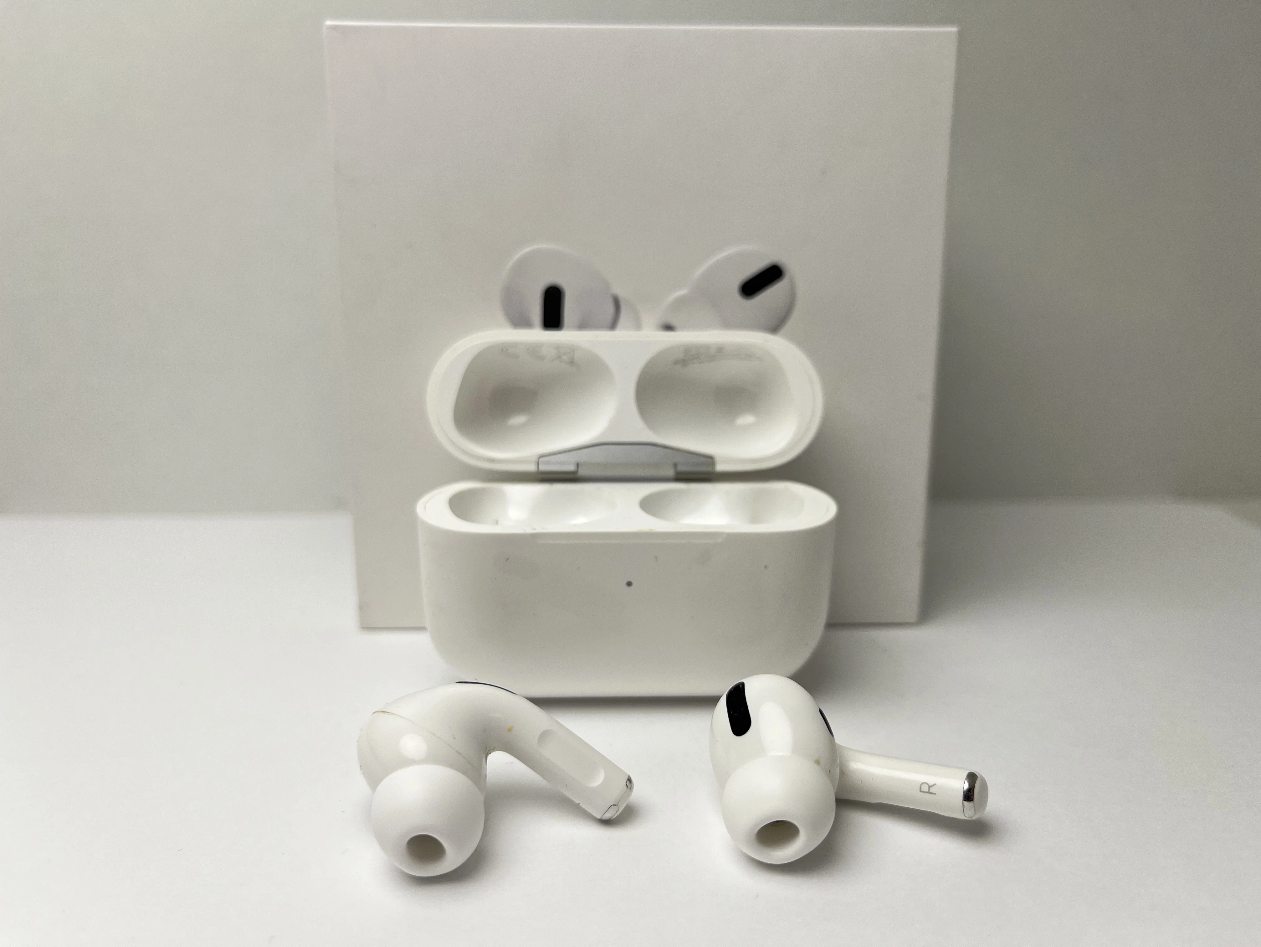 sluchawki-airpods-pro-1gen-mlwk32ma-reymonta-13-opole-sj