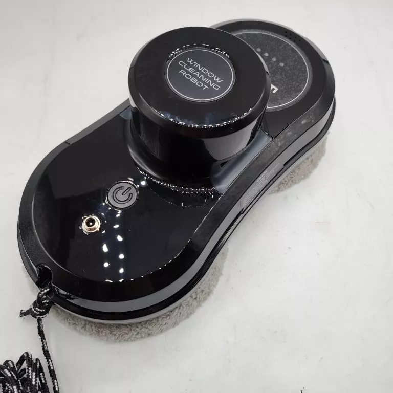 ROBOT DO CZYSZCZENIA SZKLANYCH POWIERZCHNI PŁASKICH AQUAMENTI WELMAX