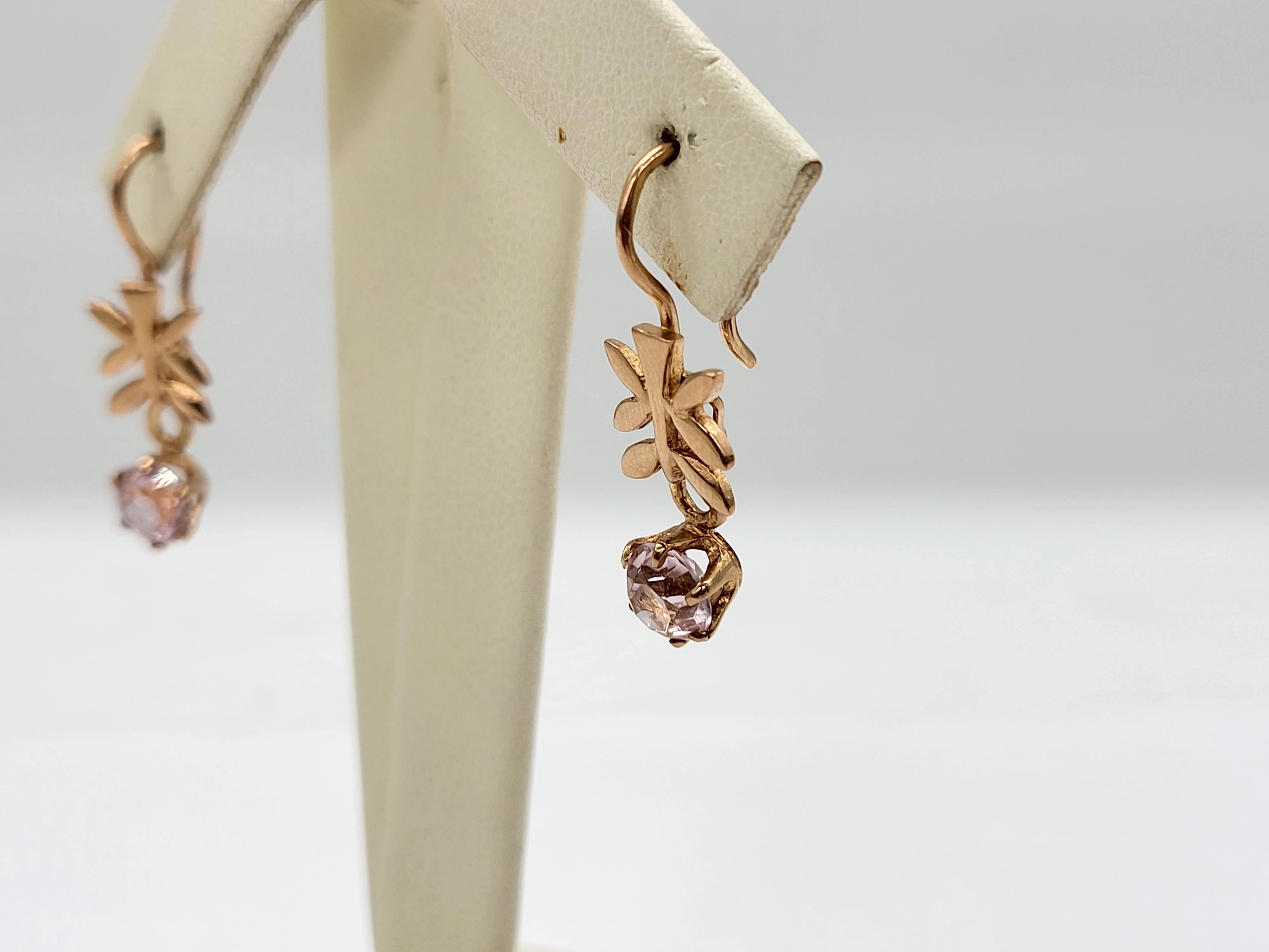 nietypowe-zlote-kolczyki-z-kamieniem-351g585-material-15835-2