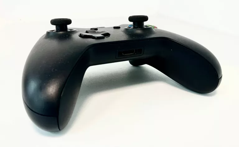 PAD DO XBOX ONE CZARNY