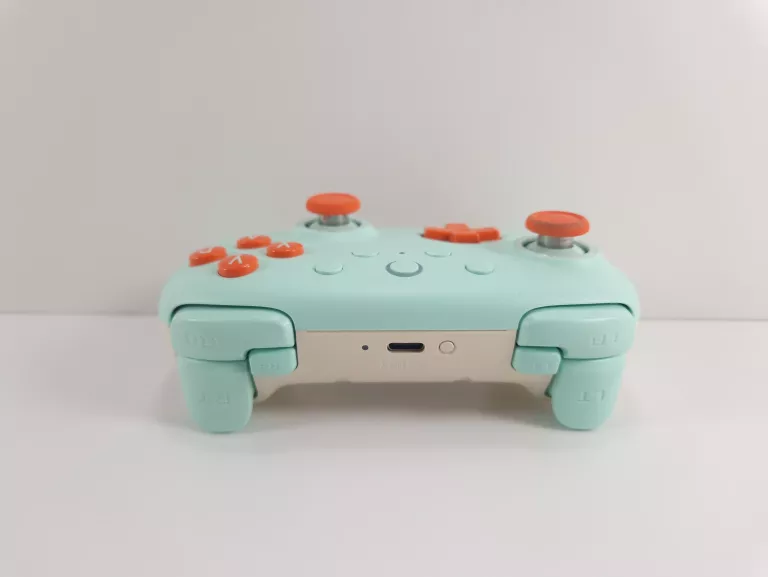 PAD BEZPRZEWODOWY 8BITDO ULTIMATE 2C HALL EFFECT 2.4G BT ANDROID PC