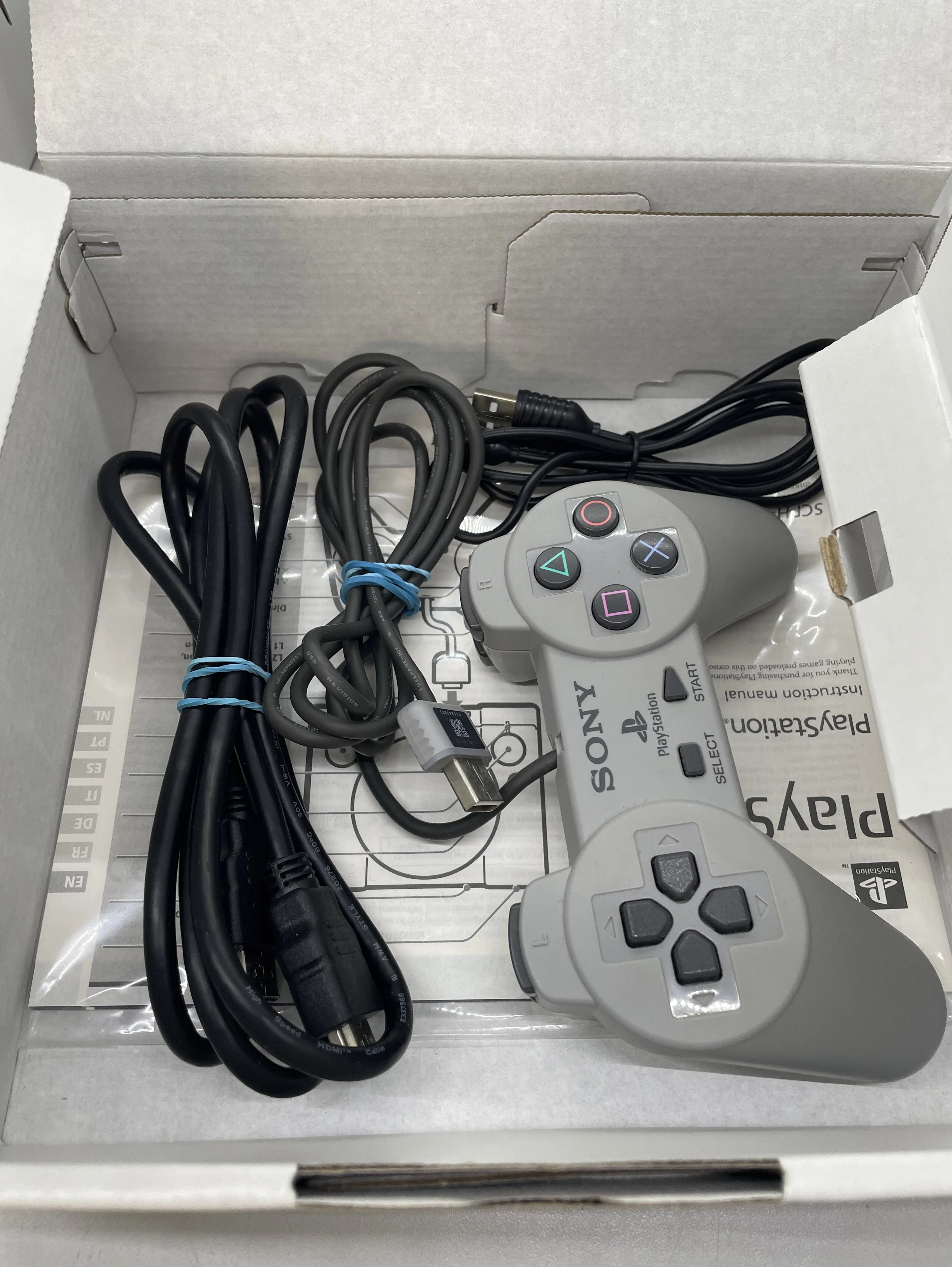 konsola-sony-playstation-classic-scph-1000r-stan-11323-2