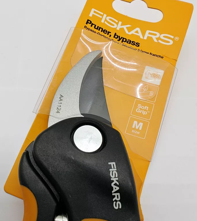 SEKATOR FISKARS AA1124 ROZMIAR: M SOFTGRIP 5904134718266
