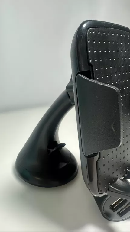 uchwyt-z-ladowarka-urbii-do-auta-producent-248914-961942