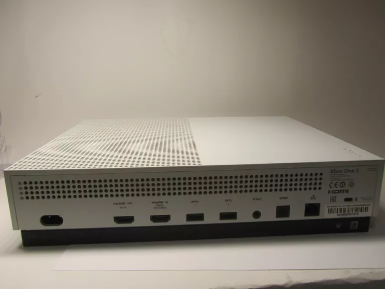 KONSOLA XBOX ONE S 500GB PAD ZESTAW