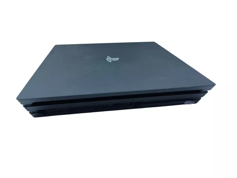 KONSOLA PS4 PRO 1TB 2XPAD + GRA FARMING SIMULATOR 22