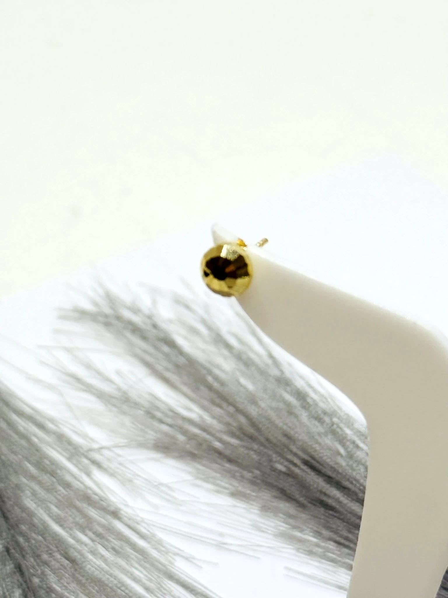 zlote-kolczyki-pr585-kulki-lekko-plaskie-stan-11323-2