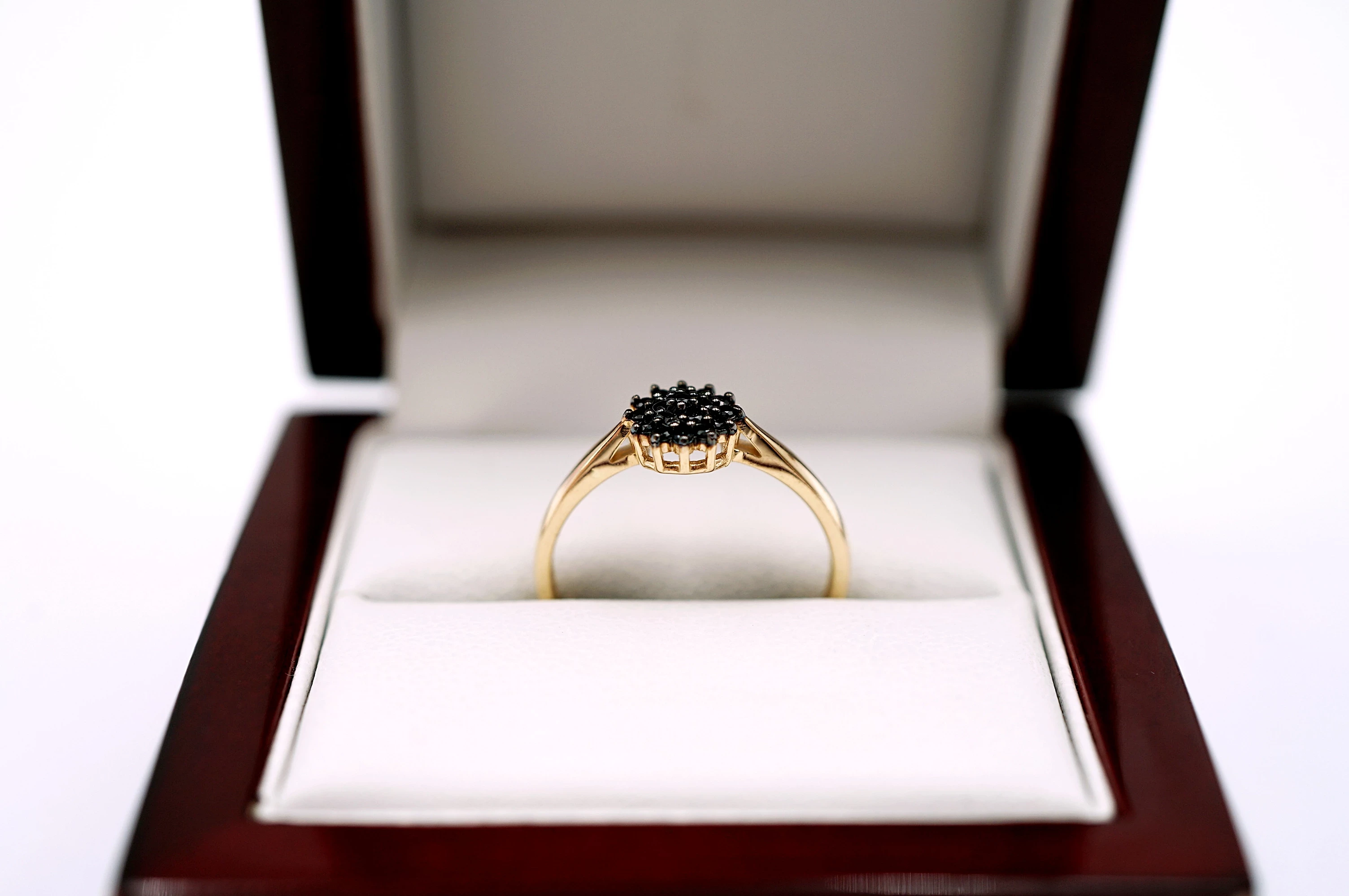 uroczy-zloty-pierscionek-czarny-kwiat-p585-14k-r16-rodzaj-2205-2