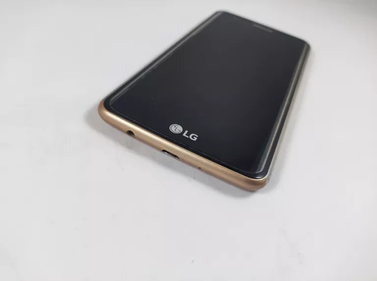 LG K8 PUDEŁKO