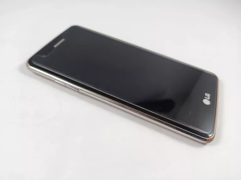 LG K8 PUDEŁKO