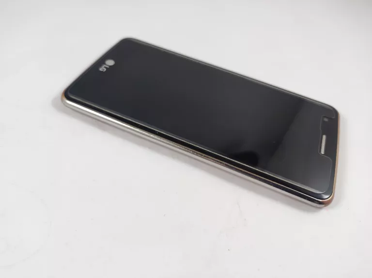 LG K8 PUDEŁKO