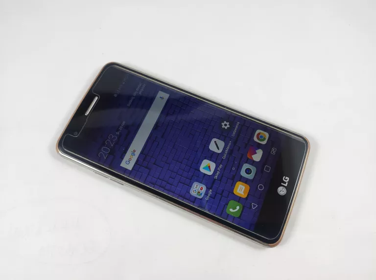 LG K8 PUDEŁKO