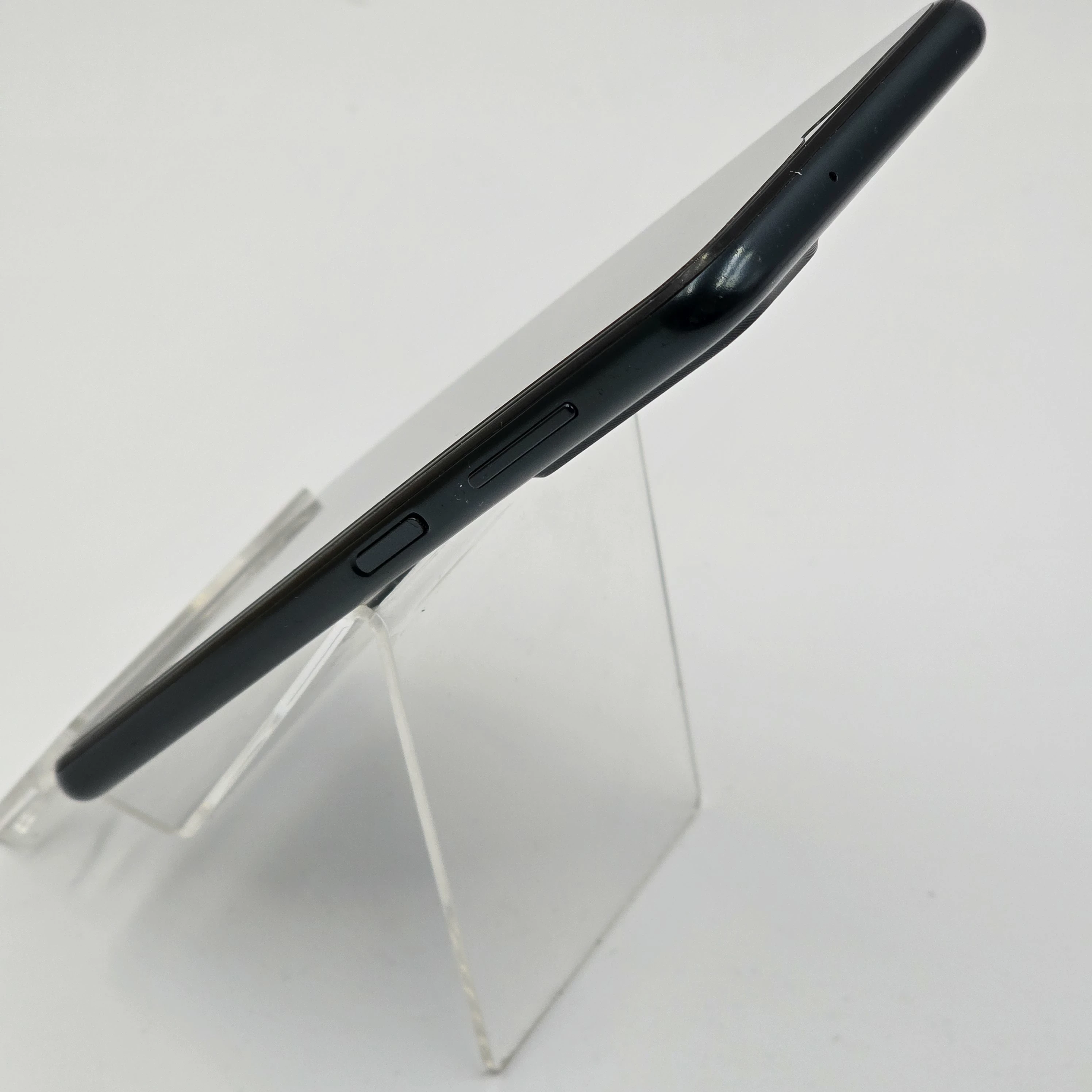 telefon-samsung-galaxy-m13-4gb64gb-przekatna-ekranu-660