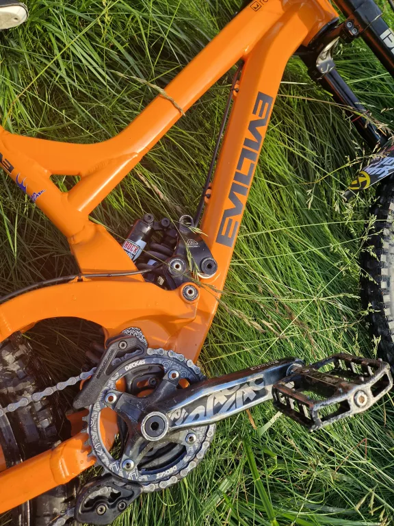 rower-evil-revolt-rama-m-shimano-zee-cura-rock-shox-vivid-boxer-rozmiar-kola-129289-256