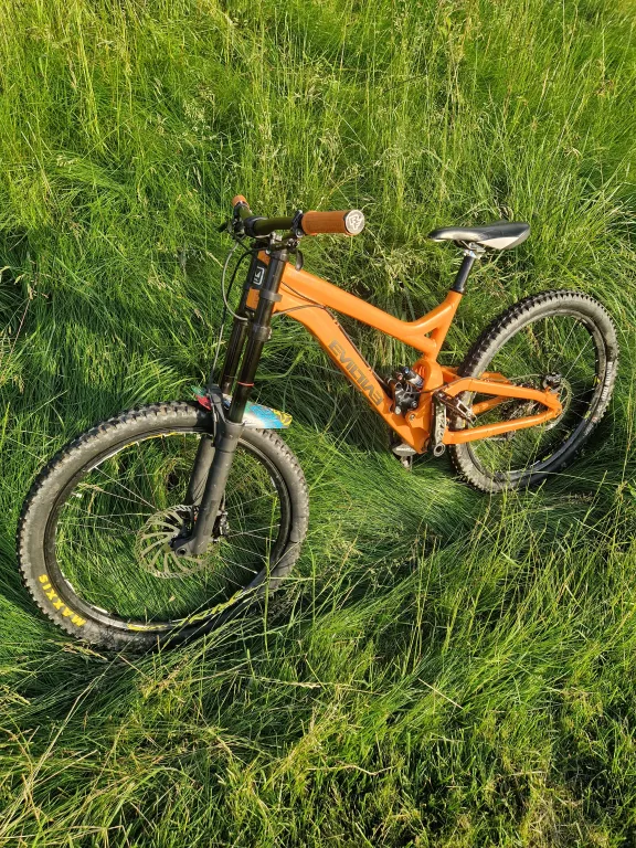 rower-evil-revolt-rama-m-shimano-zee-cura-rock-shox-vivid-boxer-rozmiar-ramy-129290-1768608