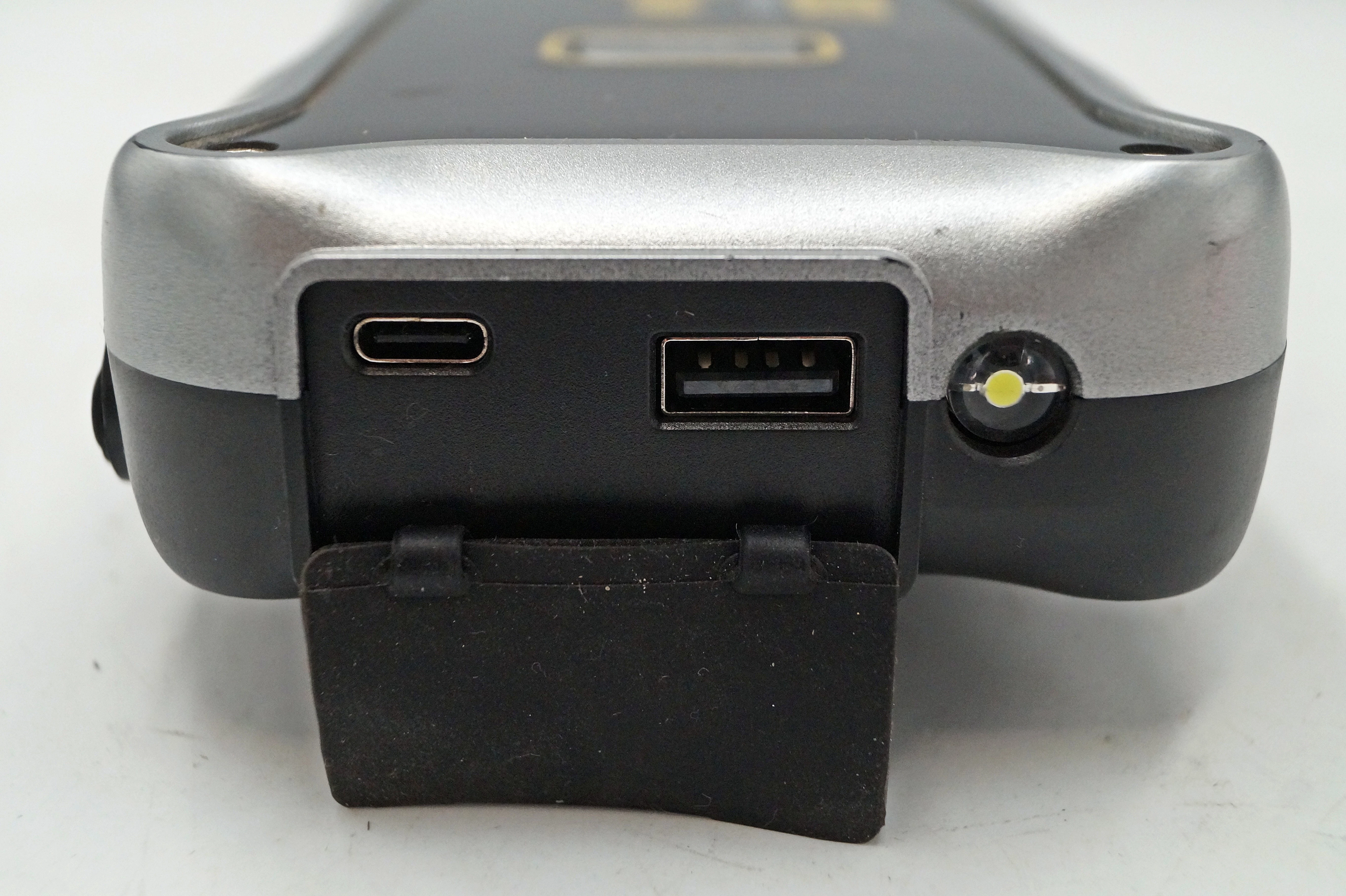 whzohcar-powerbank-4000a-auto-starthilfe-12v-lcd-led-booster-ean-gtin-5906521377926