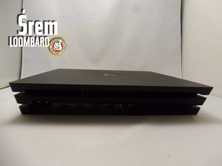 KONSOLA PS4 PRO, 3 GRY, 2 PADY, OKABLOWANIE, BDB STAN!