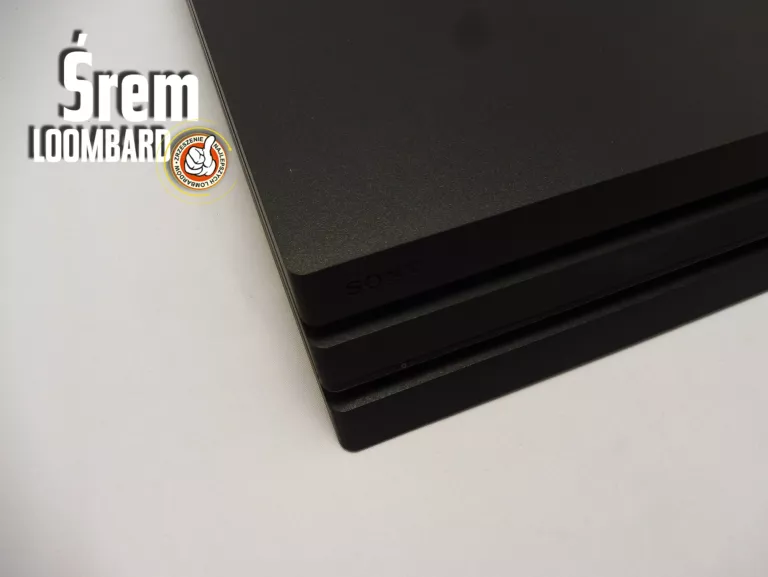 KONSOLA PS4 PRO, 3 GRY, 2 PADY, OKABLOWANIE, BDB STAN!