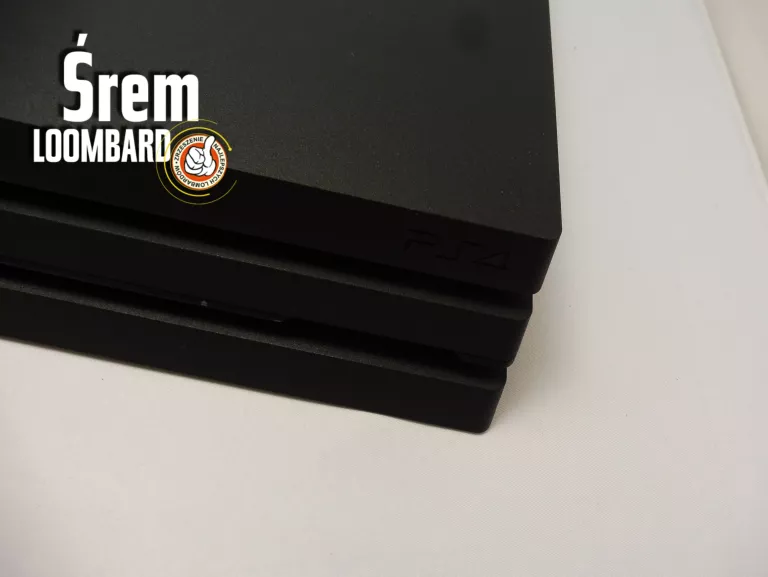 KONSOLA PS4 PRO, 3 GRY, 2 PADY, OKABLOWANIE, BDB STAN!