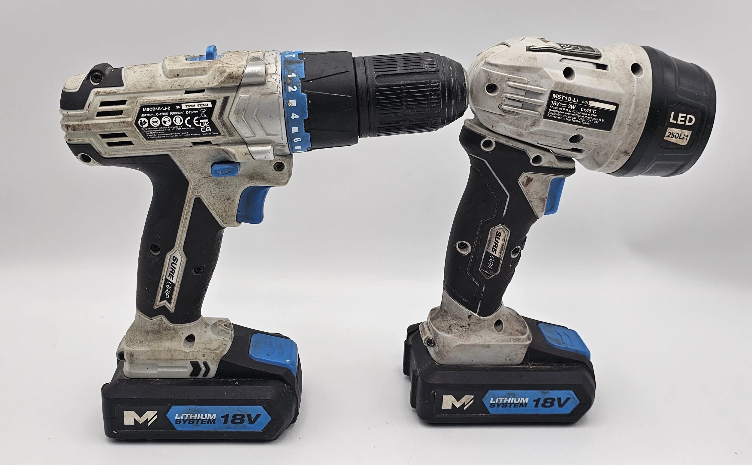 macallister-wkretarka-mscd18-li-2-i-latarka-mst18-li-2x-aku-ladowarka-zawartosc-zestawu-235809-65536