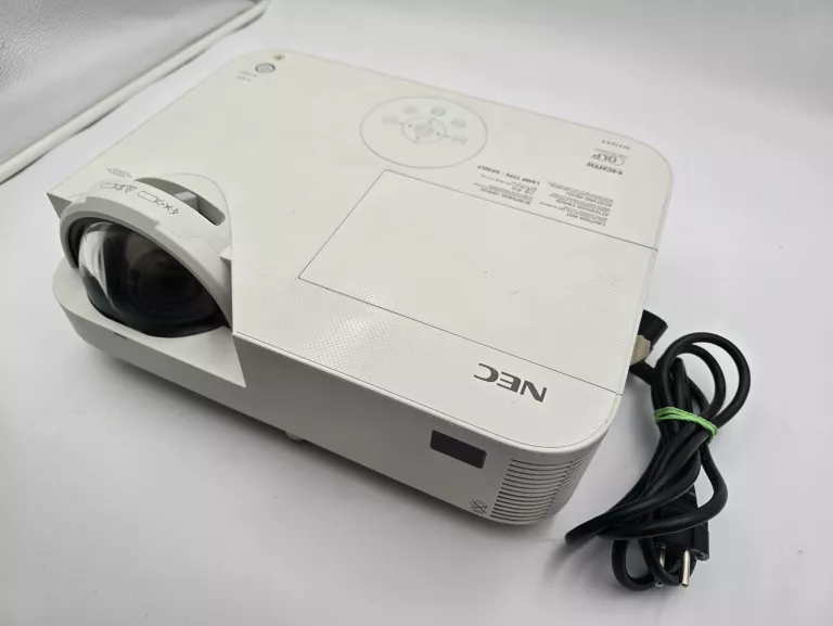 PROJEKTOR NEC M333XS