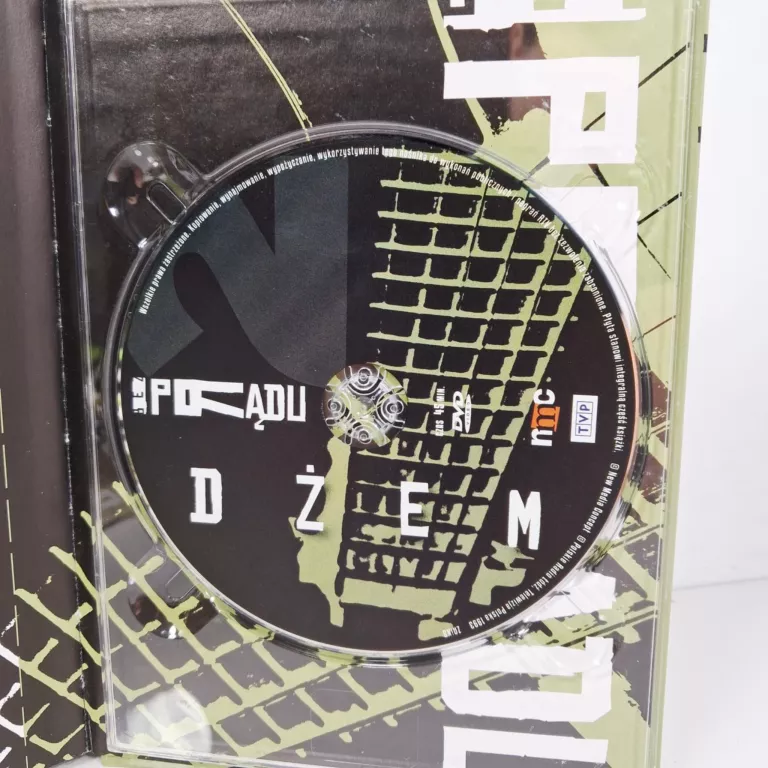 BEZ PRĄDU // KSIĄŻKA I PŁYTA DVD: CHŁOPCY Z PLACU BRONI & DŻEM