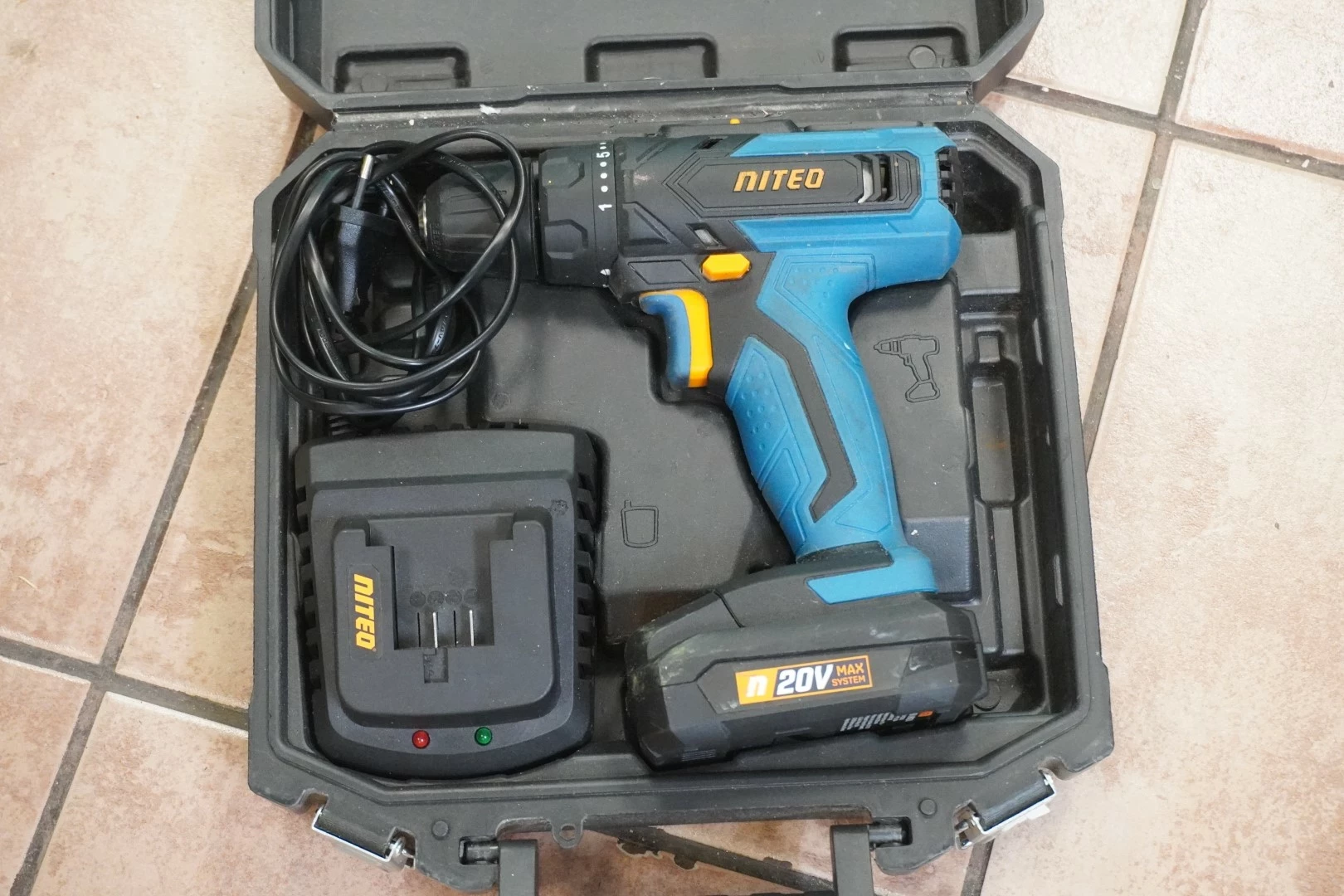 wkretarka-niteo-20v-20vmcd0341-walizka-glowna-9-walbrzych-sj
